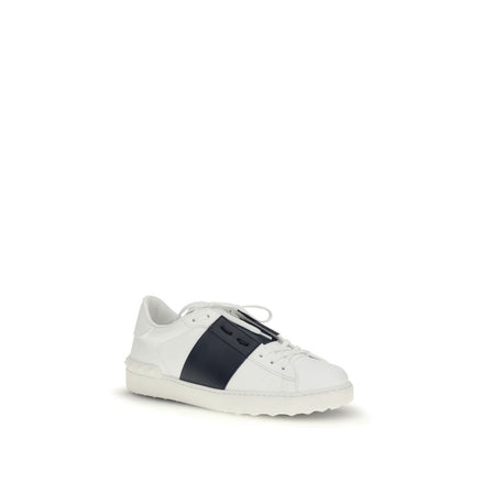 Valentino Garavani Black Calf Leather Bos Taurus Low Top Sneakers Valentino Garavani