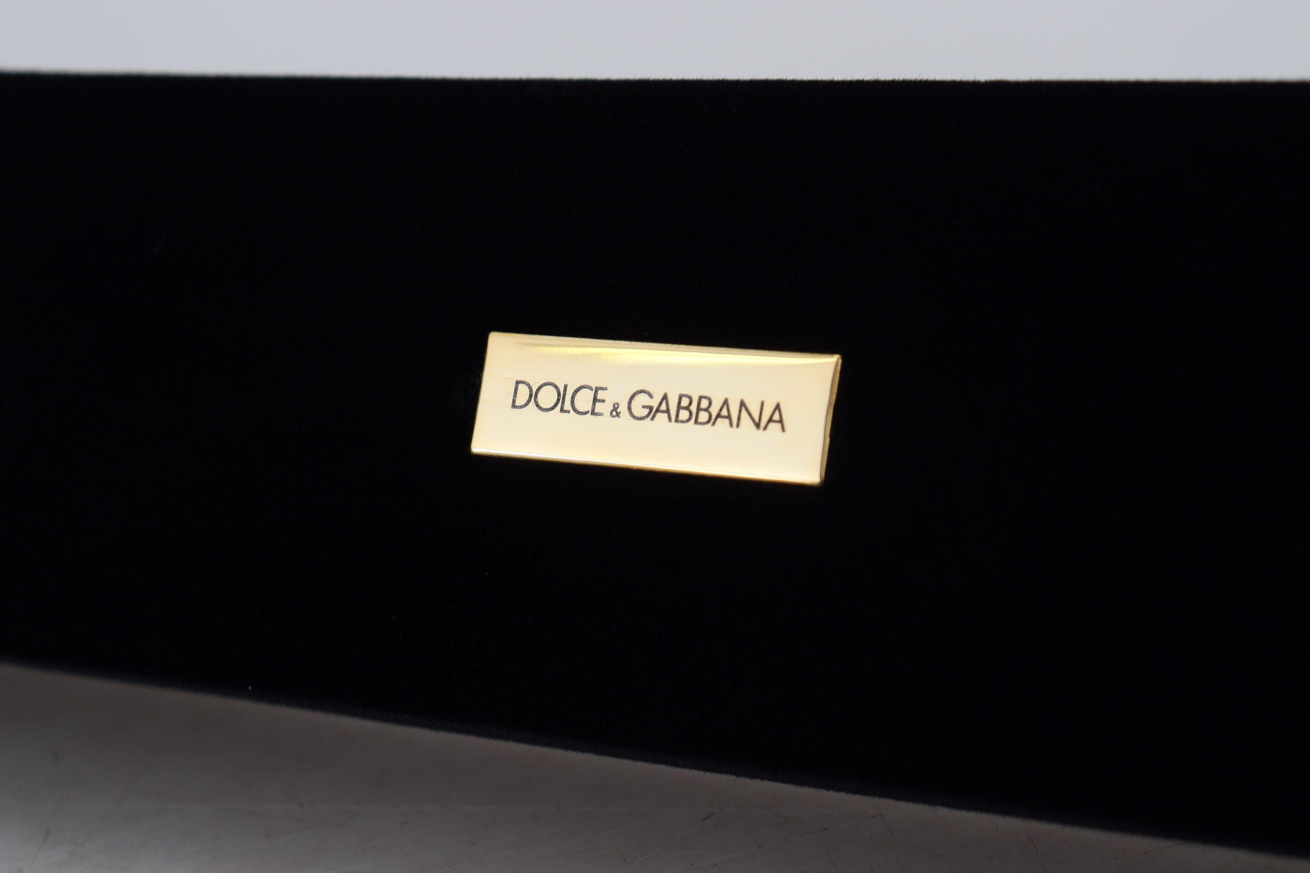 Dolce & Gabbana Black Velvet Logo Plaque Storage Bracelet Jewelry Box Dolce & Gabbana