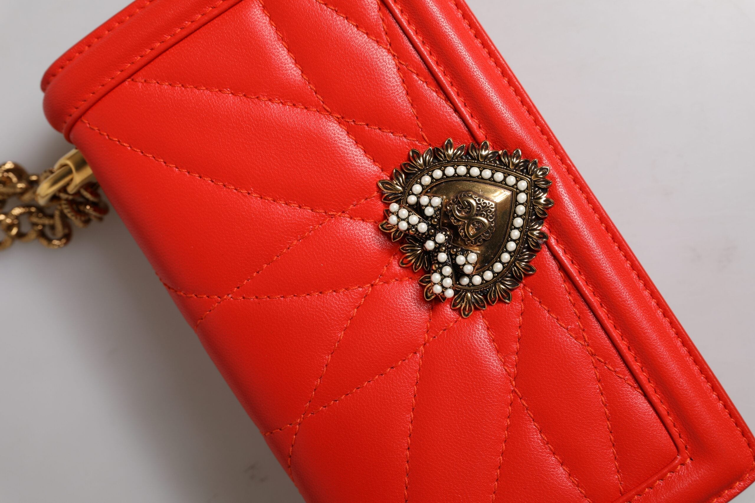 Dolce & Gabbana Red Quilted Devotion Crossbody Chain Phone Cover Bag Dolce & Gabbana