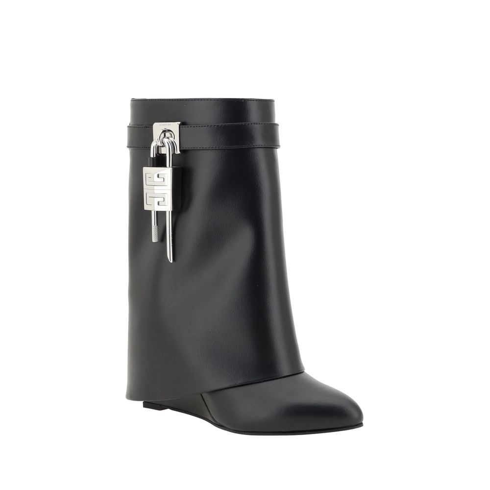 Givenchy Black Calf Leather Bos Taurus Ankle Boots Givenchy