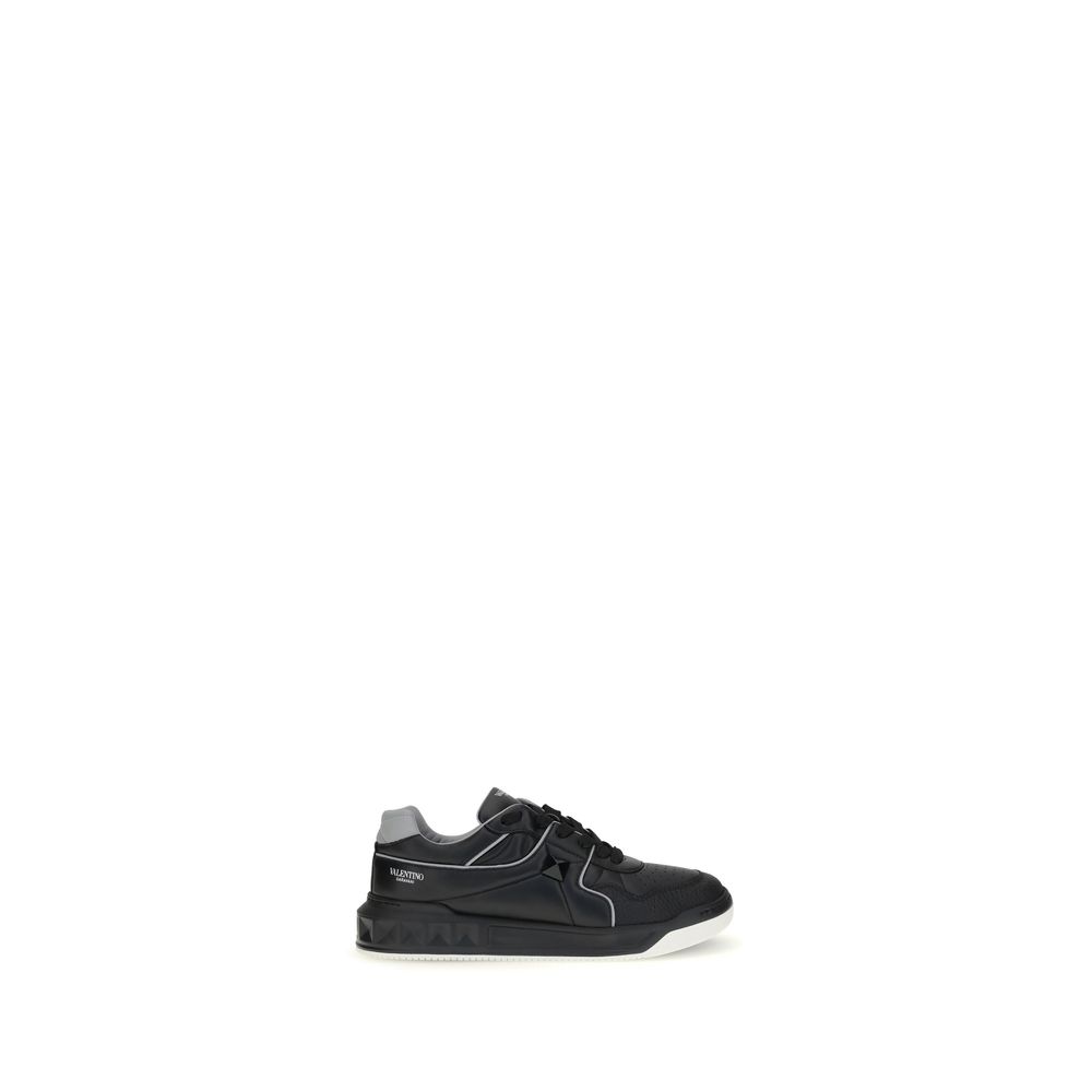 Valentino Garavani Black Calf Leather Bos Taurus Low Top Sneakers Valentino Garavani