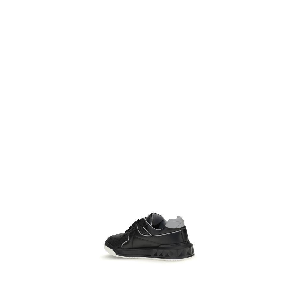 Valentino Garavani Black Calf Leather Bos Taurus Low Top Sneakers Valentino Garavani